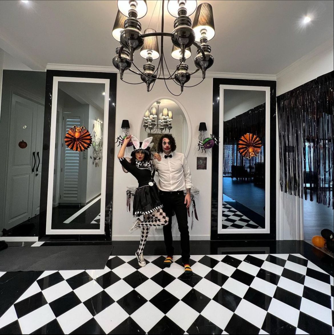 sunny leone Mumbai house